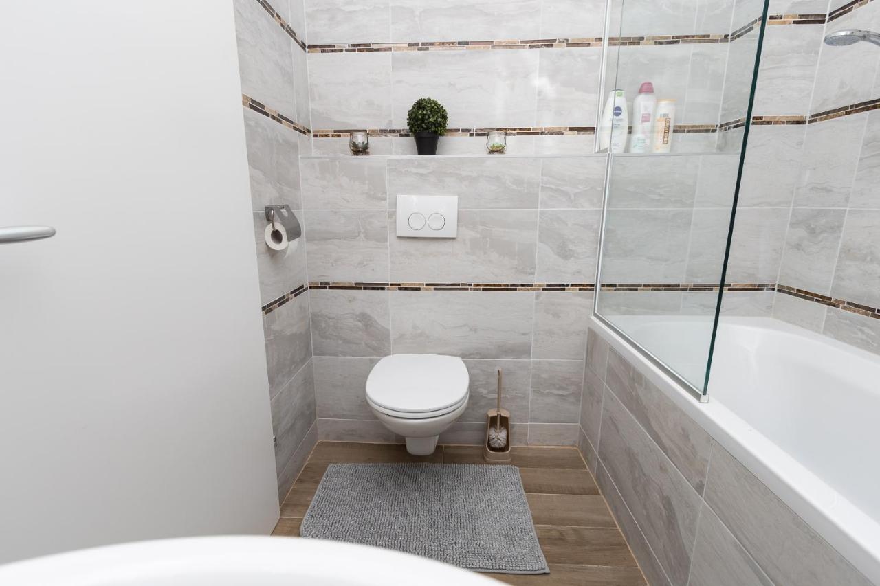 Comfortable Romantic 1 Bedroom Apartment Near Augarten Wien Exteriör bild